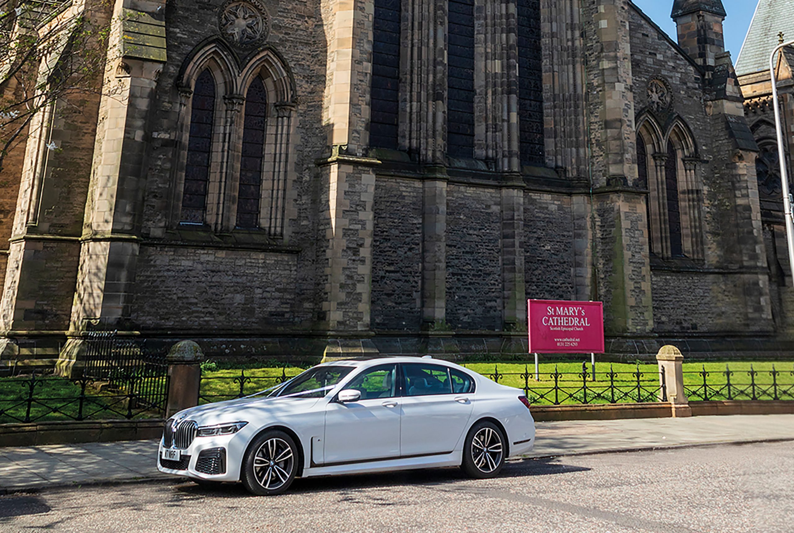 st-marys-cathedral-wedding-chauffeured-experience-white7